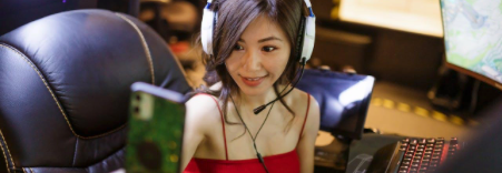 How Twitch and YouTube Live Streaming Are Driving the Growth of Competitive Esports